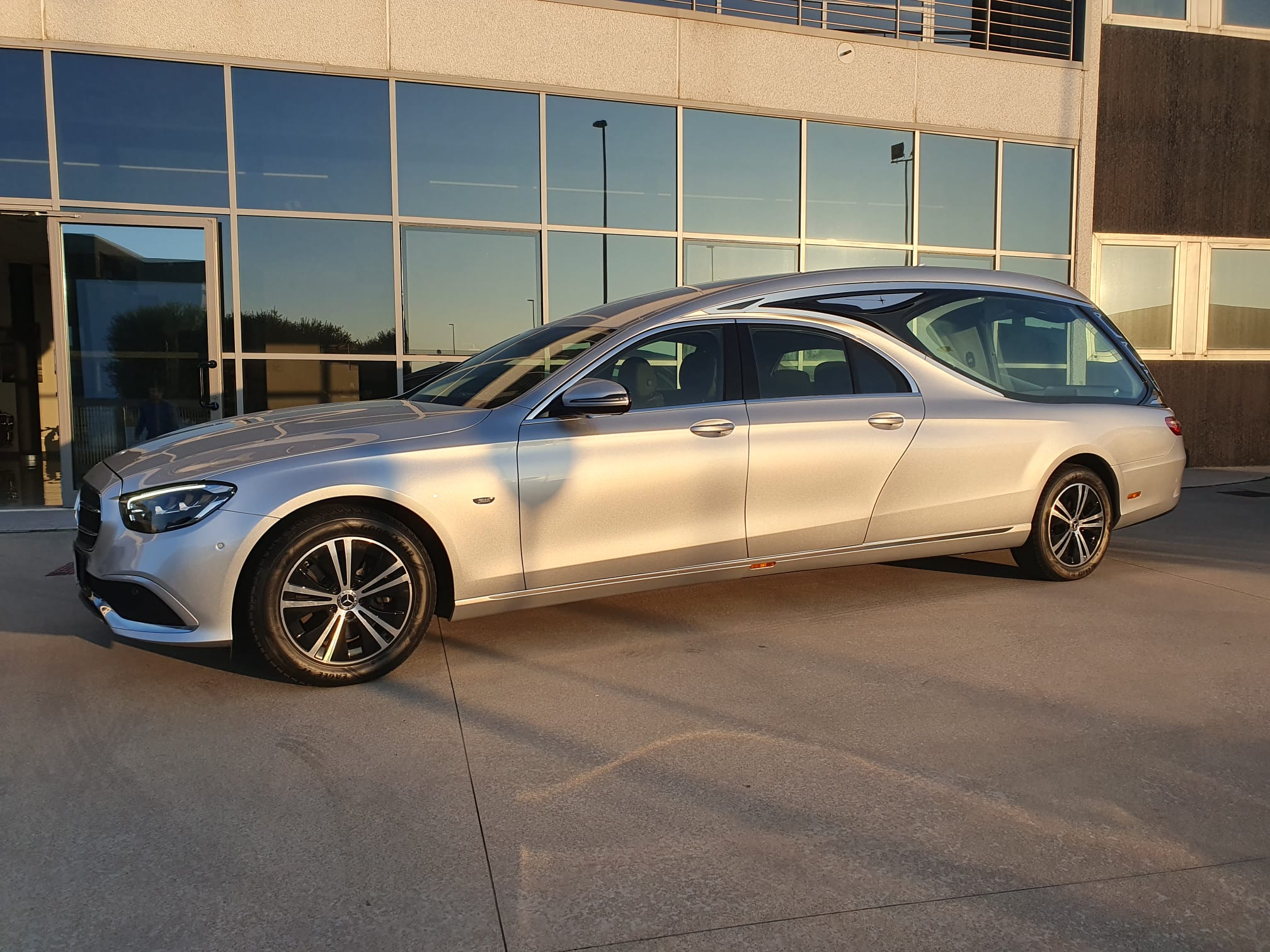 Autofunebre Bretil meccanica Mercedes-Benz Classe E