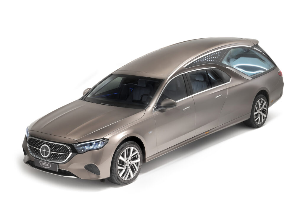 Anthea autofunebre su meccanica Mercedes-Benz Classe E